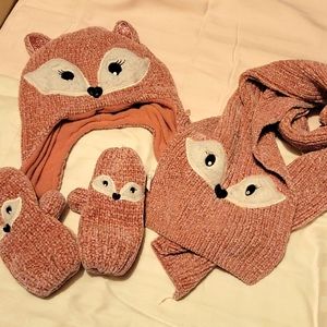 🔴 SOLD 🔴 Winter accessory set